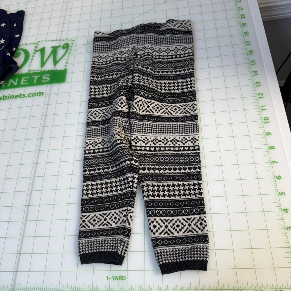 Old Navy pairs pants